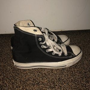 ❗️1 HOUR ONLY❗️Black & White Converse